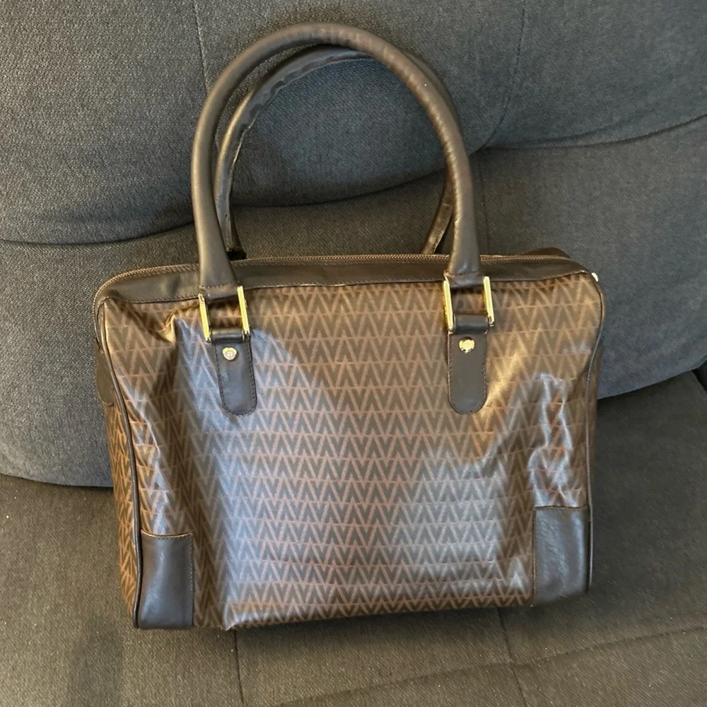 Authentic Mario Valentino Vintage Brown Boston 1970s Handbag W11.5 X 12.5H X 6.5